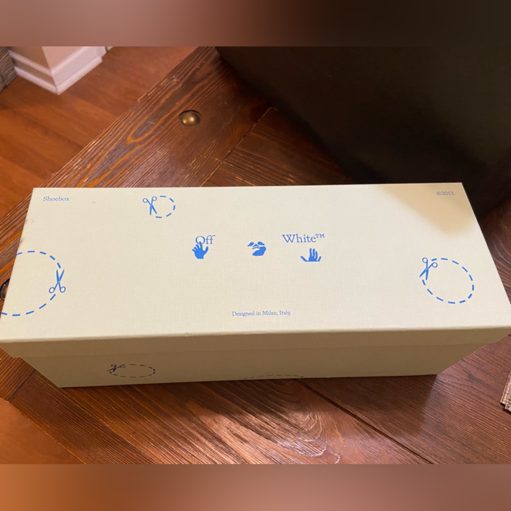 Pink Off-White slides